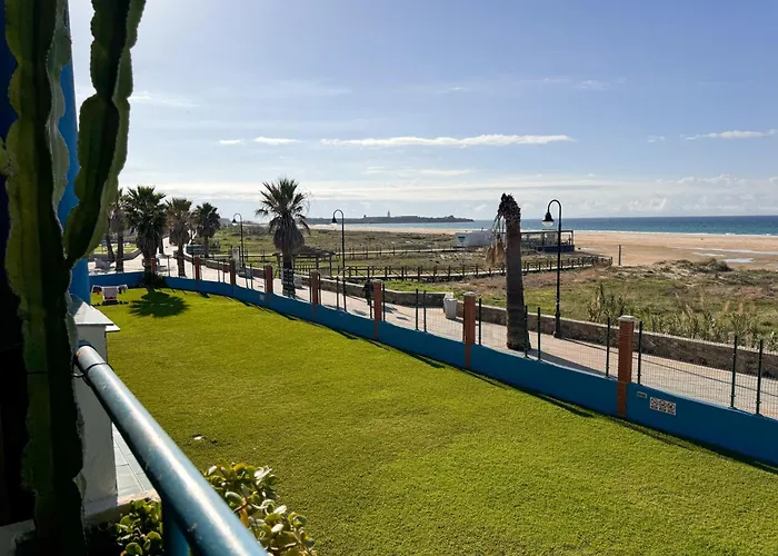 Tarifa Cozy House - Beach Front, Pool, Parking